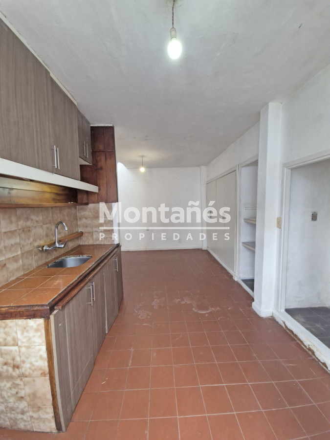 Casa ID.10646 - Venta- Casa + 2 apartamentos en pleno Centro de Maldonado
