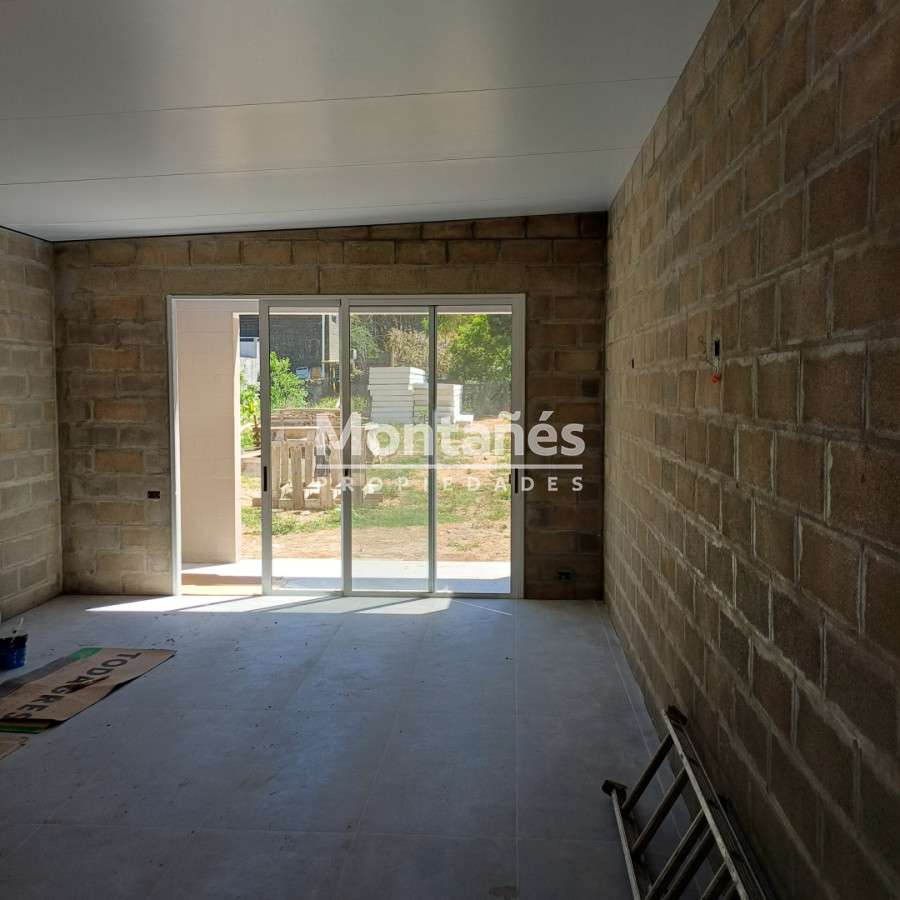 Casa ID.10540 - 🏠 Dos casas a estrenar en Parque Burnett - Mediados Abril 2026