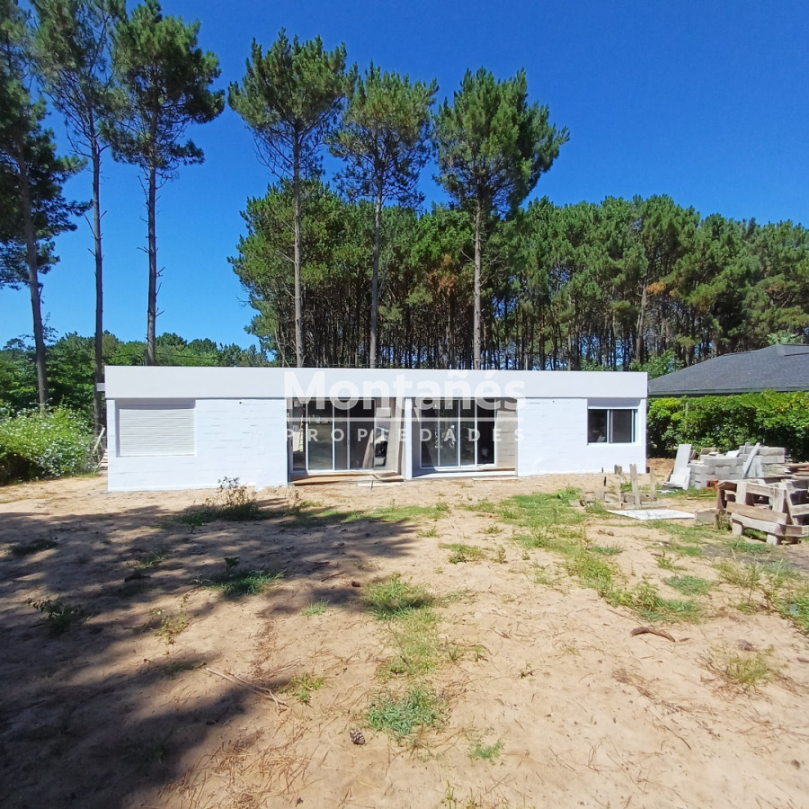 Casa ID.10540 - 🏠 Dos casas a estrenar en Parque Burnett - Mediados Abril 2026