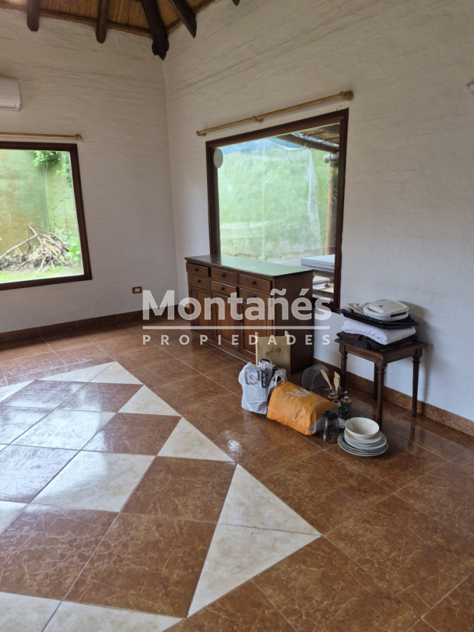 Casa ID.10657 - Aqluiler anual: Casa quincho a 150 mt del mar Pda 37 mansa.