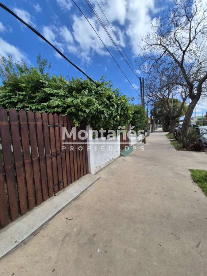 Casa ID.10646 - Venta- Casa + 2 apartamentos en pleno Centro de Maldonado