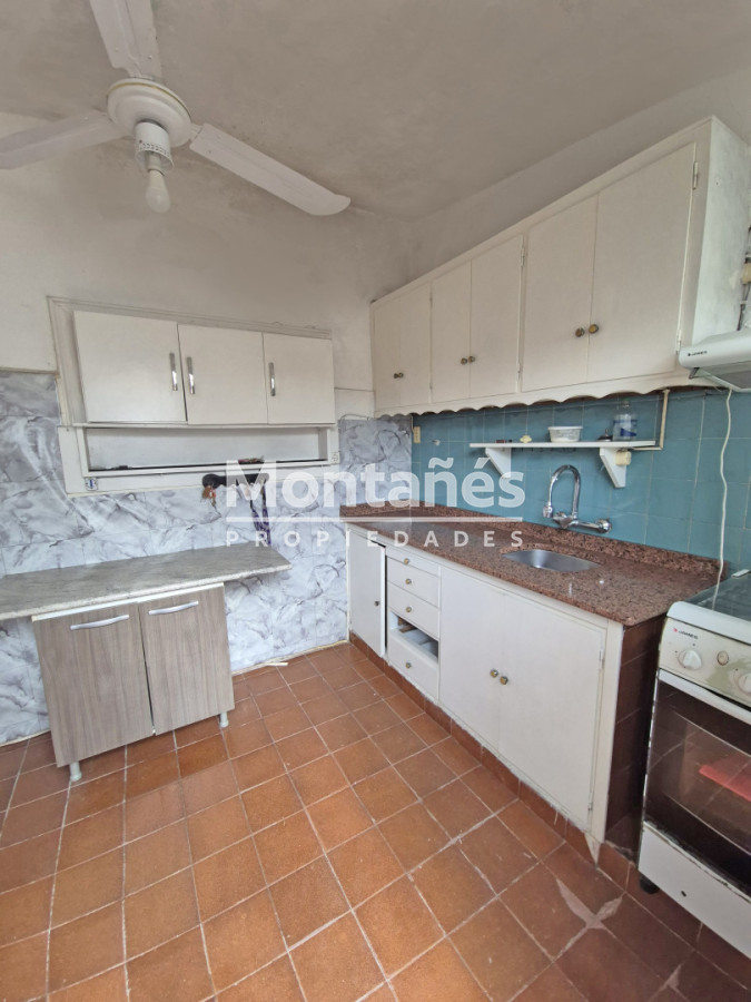 Casa ID.10646 - Venta- Casa + 2 apartamentos en pleno Centro de Maldonado