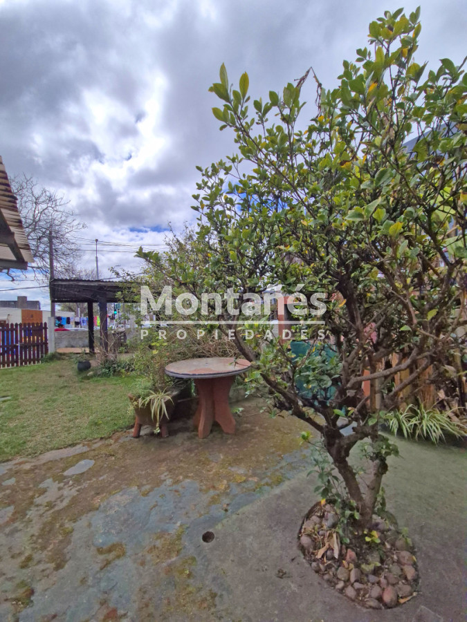 Casa ID.10646 - Venta- Casa + 2 apartamentos en pleno Centro de Maldonado
