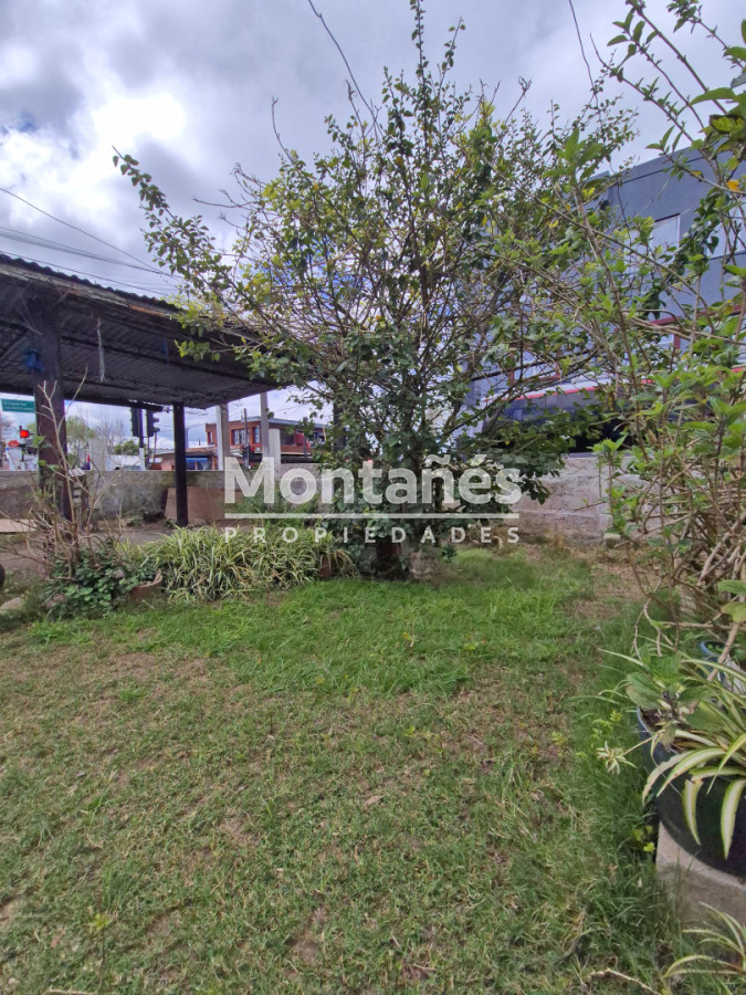 Casa ID.10646 - Venta- Casa + 2 apartamentos en pleno Centro de Maldonado