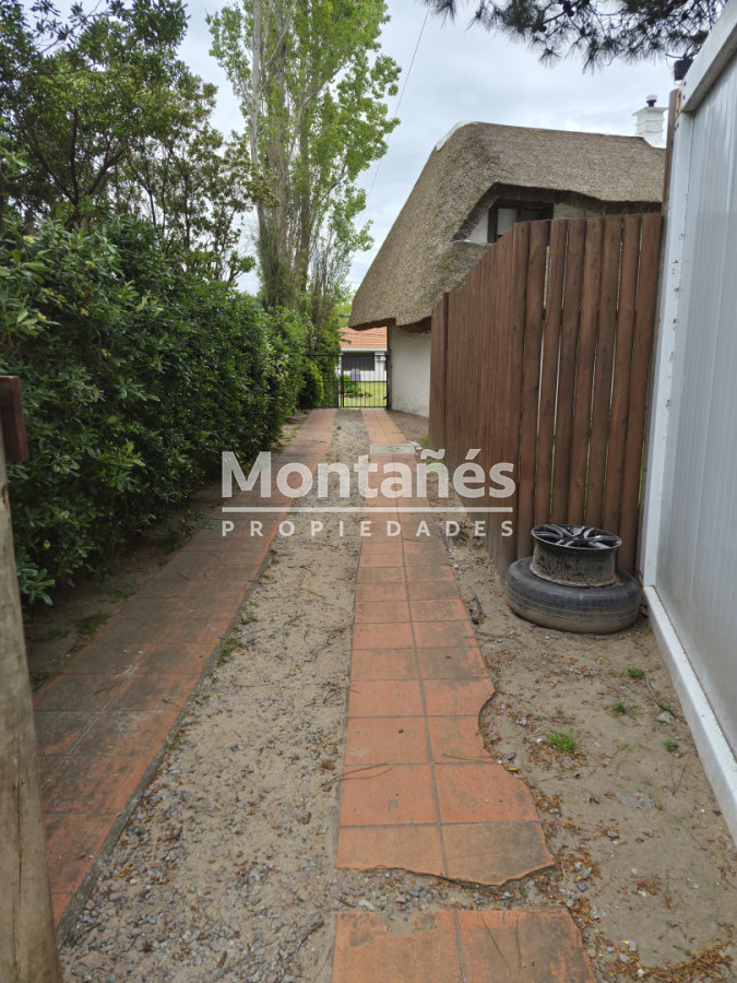 Casa ID.10657 - Aqluiler anual: Casa quincho a 150 mt del mar Pda 37 mansa.