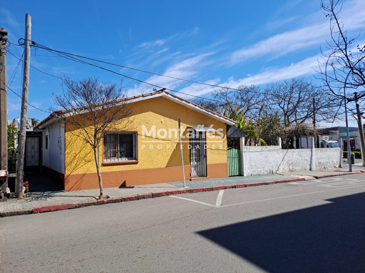 Casa ID.10646 - Venta- Casa + 2 apartamentos en pleno Centro de Maldonado