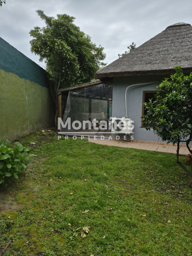 Casa ID.10657 - Aqluiler anual: Casa quincho a 150 mt del mar Pda 37 mansa.