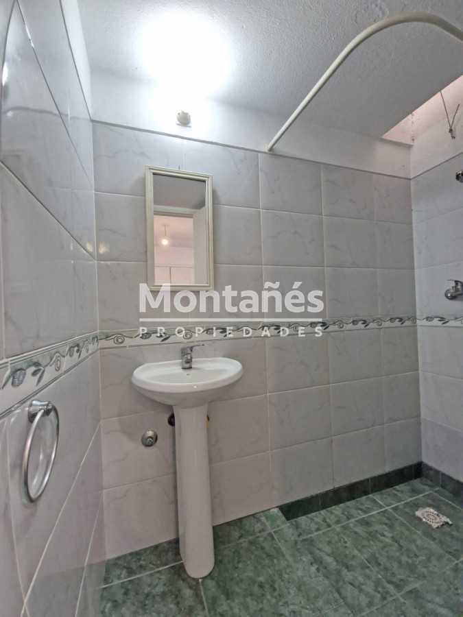 Casa ID.10646 - Venta- Casa + 2 apartamentos en pleno Centro de Maldonado