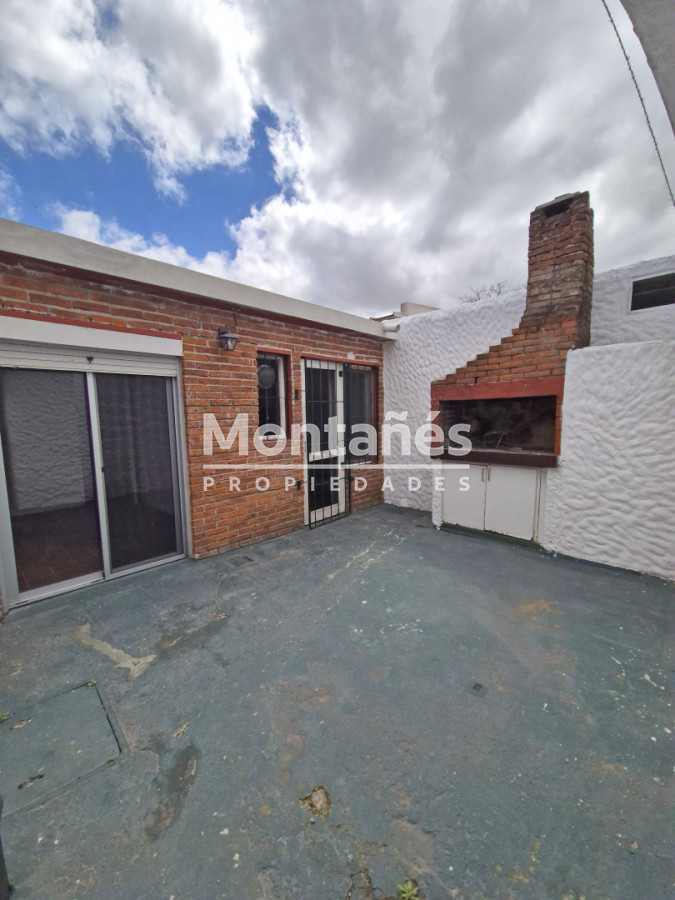 Casa ID.10646 - Venta- Casa + 2 apartamentos en pleno Centro de Maldonado