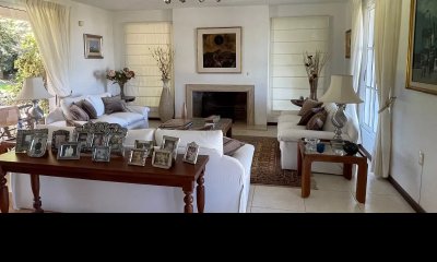 Espectacular casa en exclusivo barrio privado - CANELONES