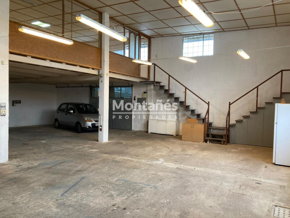 Galpón ID.10258 - Excepcional Galpón barrio La Sonrisa con muy buena ubicación.