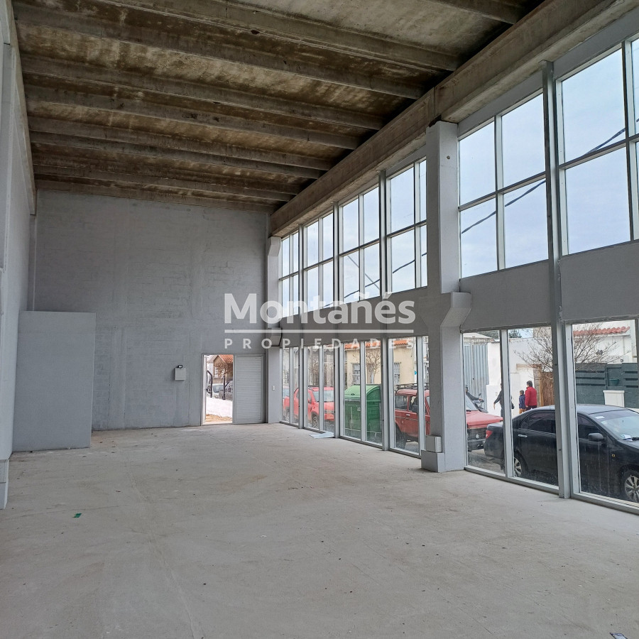 Local Comercial ID.10257 - Espectaculares Locales Comerciales en Alquiler!!!