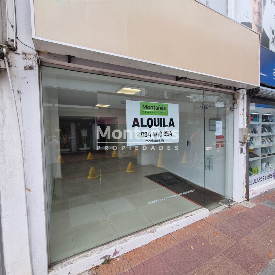 Local Comercial ID.10586 - 🚀 LOCAL COMERCIAL EN PEATONAL SARANDÍ - MÁXIMA EXPOSICIÓN