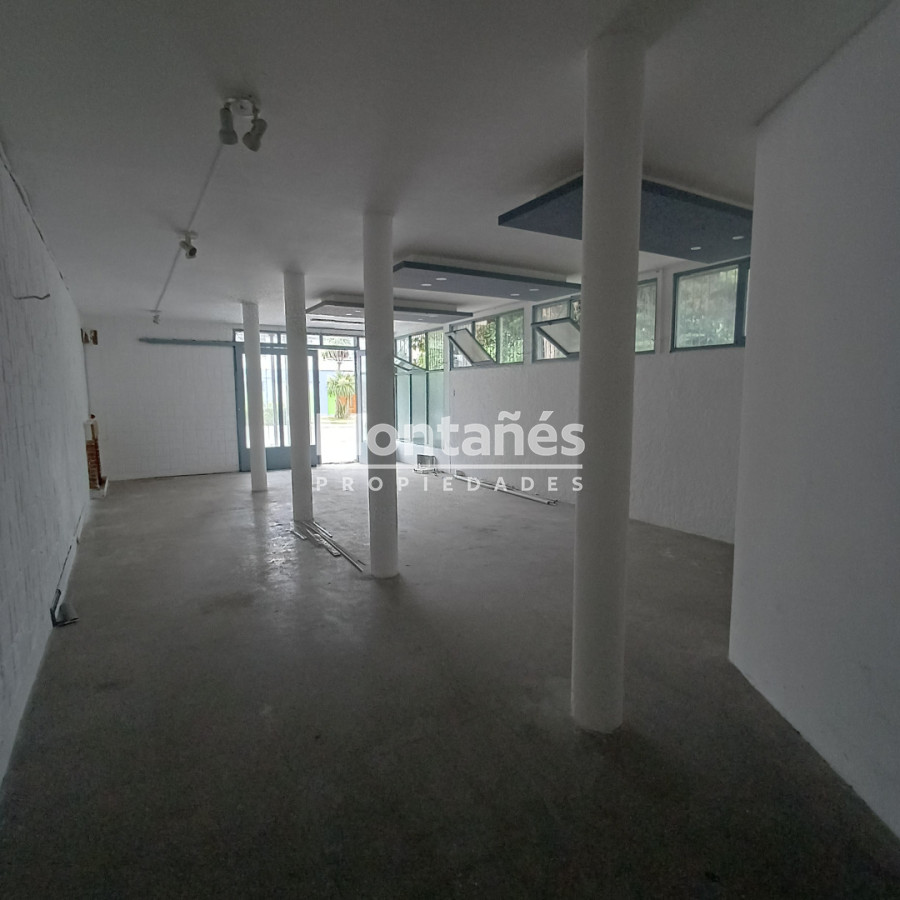 Local Comercial ID.10471 - Su Negocio, Pegado a la IMM. ¡95 m² Libres!