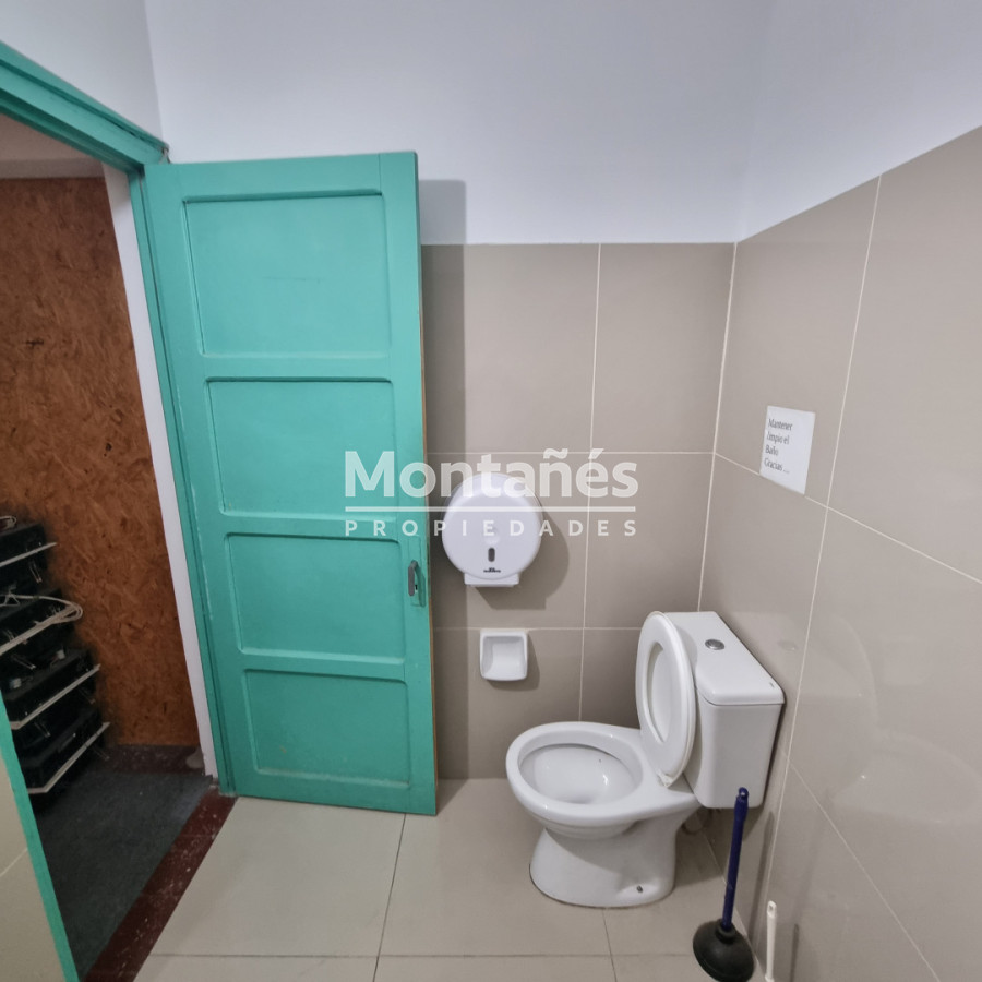 Local Comercial ID.10586 - 🚀 LOCAL COMERCIAL EN PEATONAL SARANDÍ - MÁXIMA EXPOSICIÓN