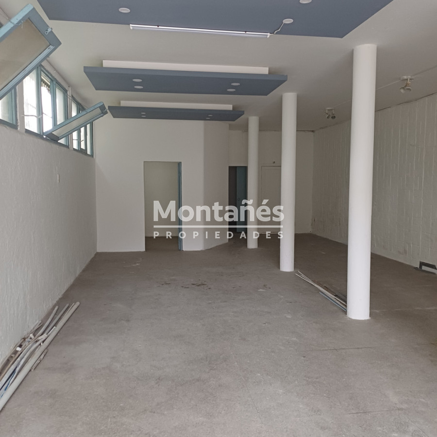 Local Comercial ID.10471 - Su Negocio, Pegado a la IMM. ¡95 m² Libres!