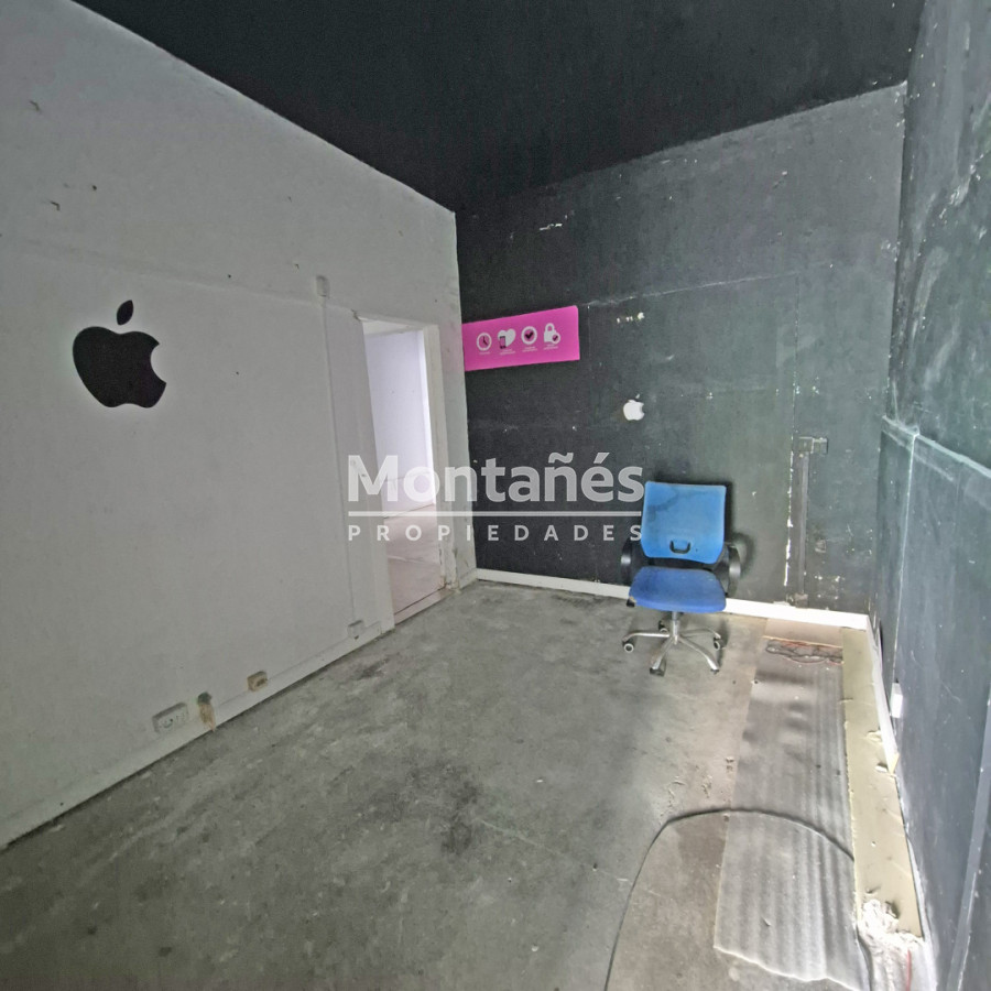 Local Comercial ID.10577 - Local Comercial: ¡El espacio ideal para tu proyecto en Maldonado! 📈