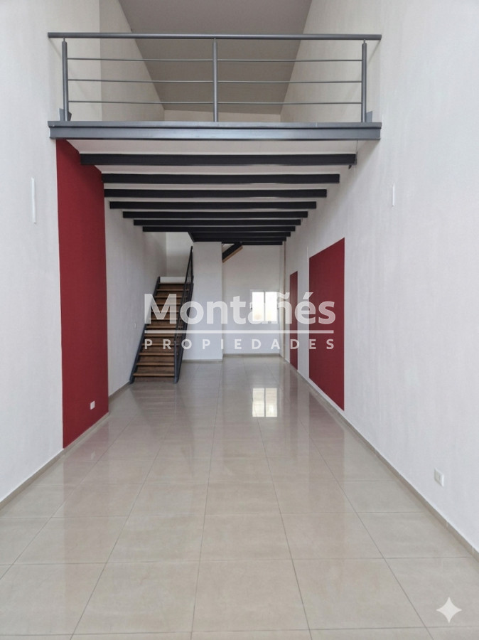 Local Comercial ID.10612 - 🔥 El Mejor Punto Comercial de Maldonado Está Disponible!!!