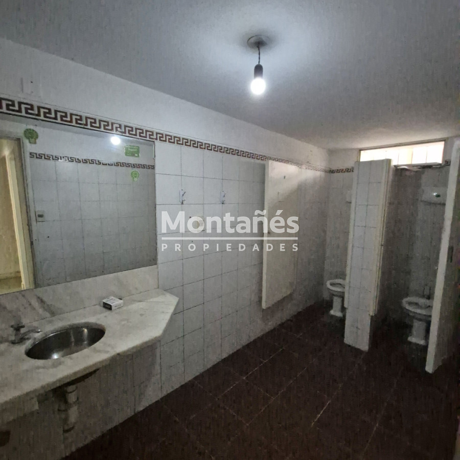 Local Comercial ID.10508 - Centro de Maldonado | Local Ideal para Potenciar tu Marca