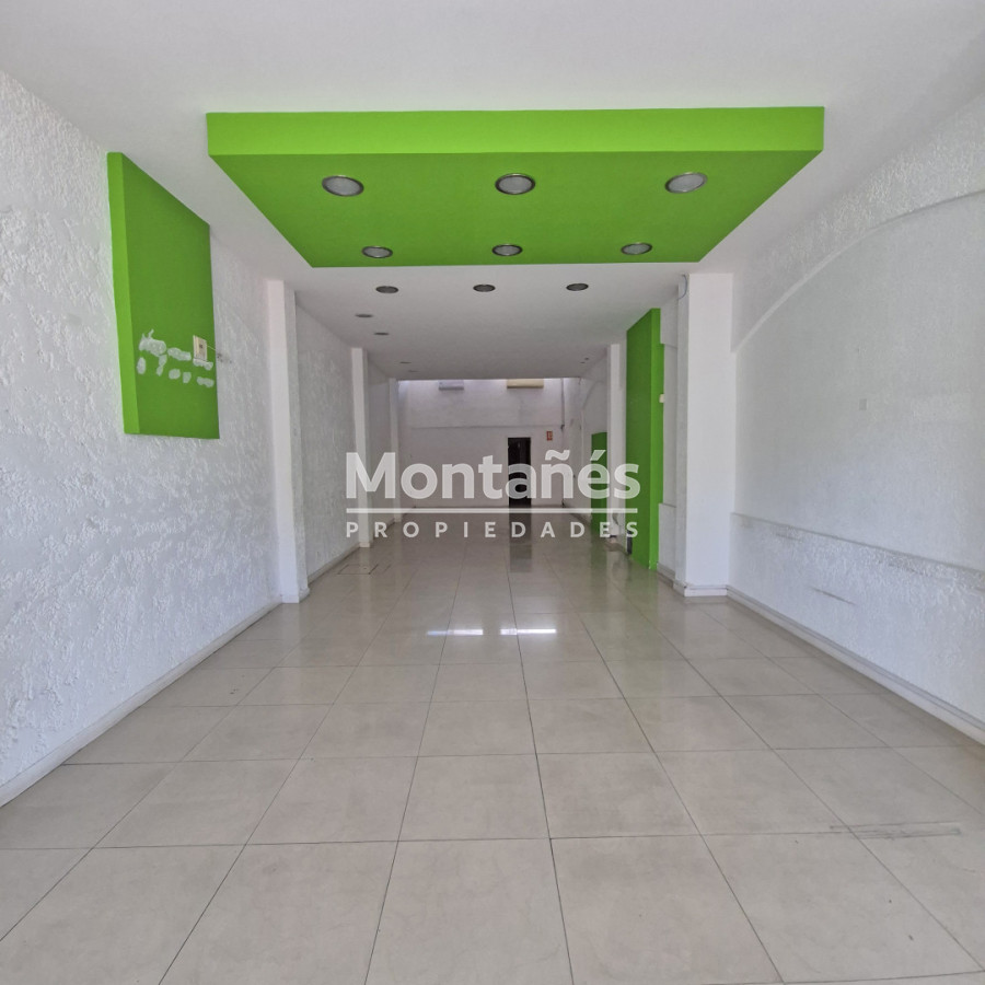 Local Comercial ID.10508 - Centro de Maldonado | Local Ideal para Potenciar tu Marca