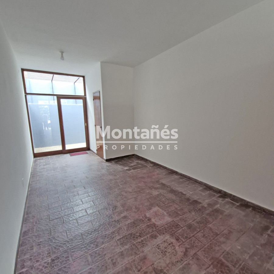 Local Comercial ID.10475 - Centro | Local u Oficina con Múltiples Posibilidades