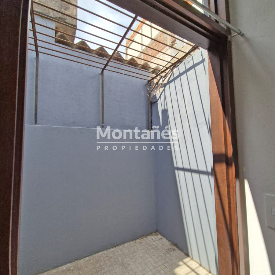 Local Comercial ID.10475 - Centro | Local u Oficina con Múltiples Posibilidades