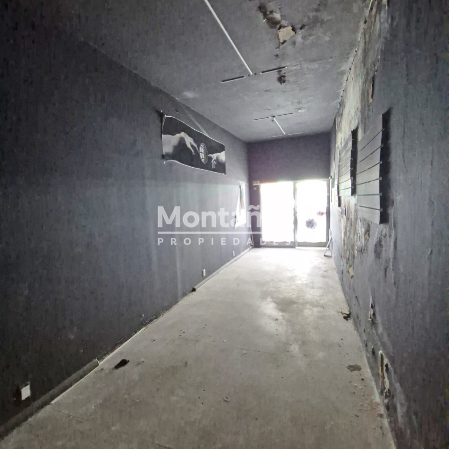 Local Comercial ID.10577 - Local Comercial: ¡El espacio ideal para tu proyecto en Maldonado! 📈