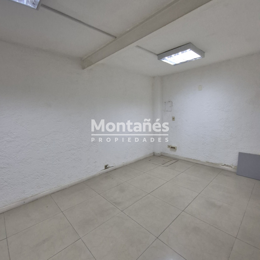 Local Comercial ID.10508 - Centro de Maldonado | Local Ideal para Potenciar tu Marca