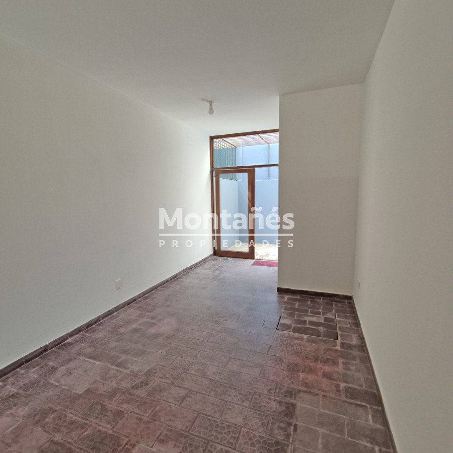 Local Comercial ID.10475 - Centro | Local u Oficina con Múltiples Posibilidades