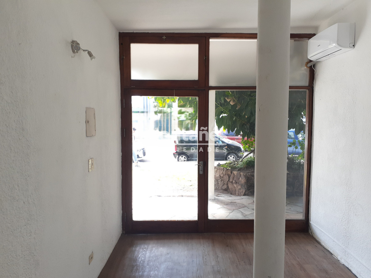 Local Comercial ID.10255 - 🔹 Local Comercial en Punto Estratégico 🏪📍