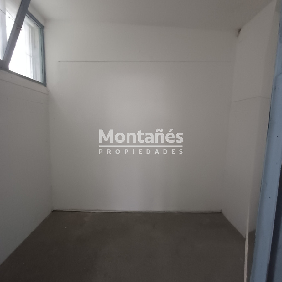 Local Comercial ID.10471 - Su Negocio, Pegado a la IMM. ¡95 m² Libres!