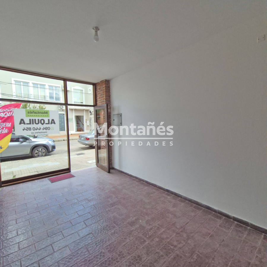 Local Comercial ID.10475 - Centro | Local u Oficina con Múltiples Posibilidades