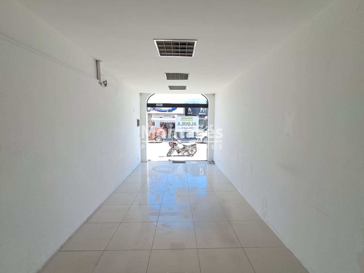 Local Comercial ID.10645 - Alquiler local comercial 18 de Julio