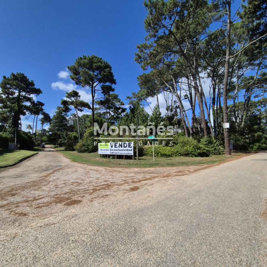 Terreno ID.10572 - 💼 3.057 m² Divisibles en 3 Lotes con Ubicación Estratégica