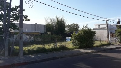 TERRENO EN VENTA - AV. LAVALLEJA ESQUINA ROMAN GUERRA
