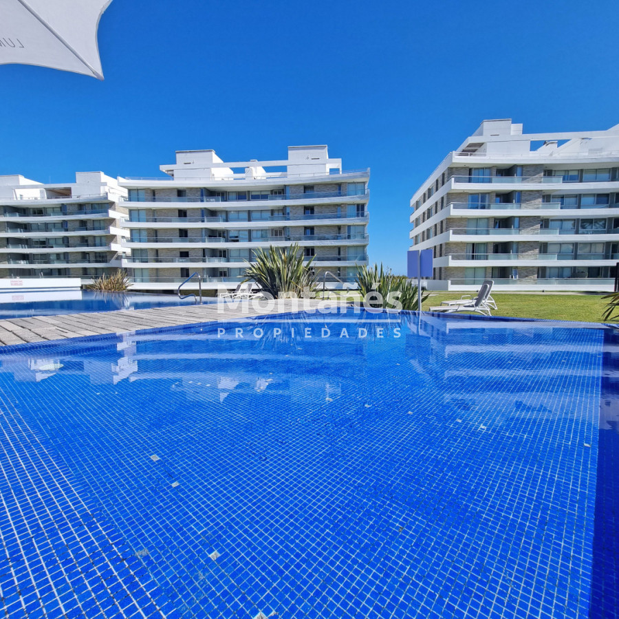 Apartamento ID.10252 - Apartamento en Primera Línea Pinares