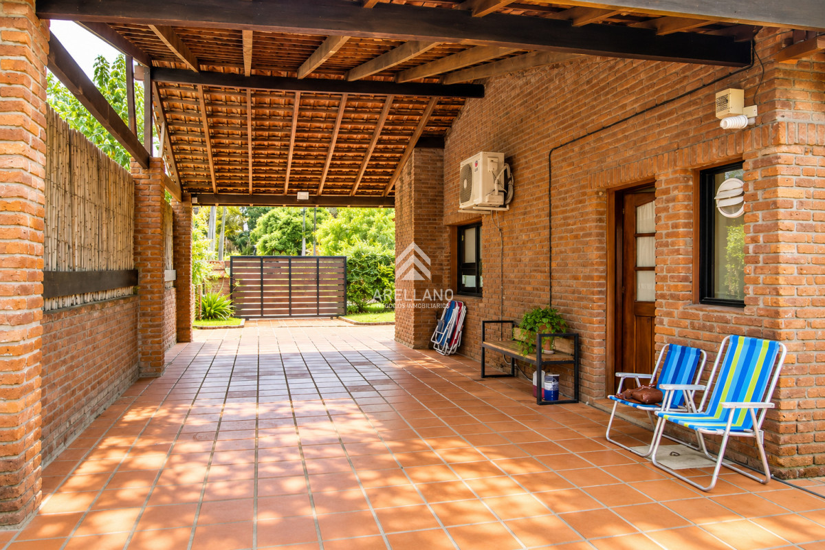 Casa ID.6855 - En venta casa de 3 Dormitorios en Jardines de Córdoba