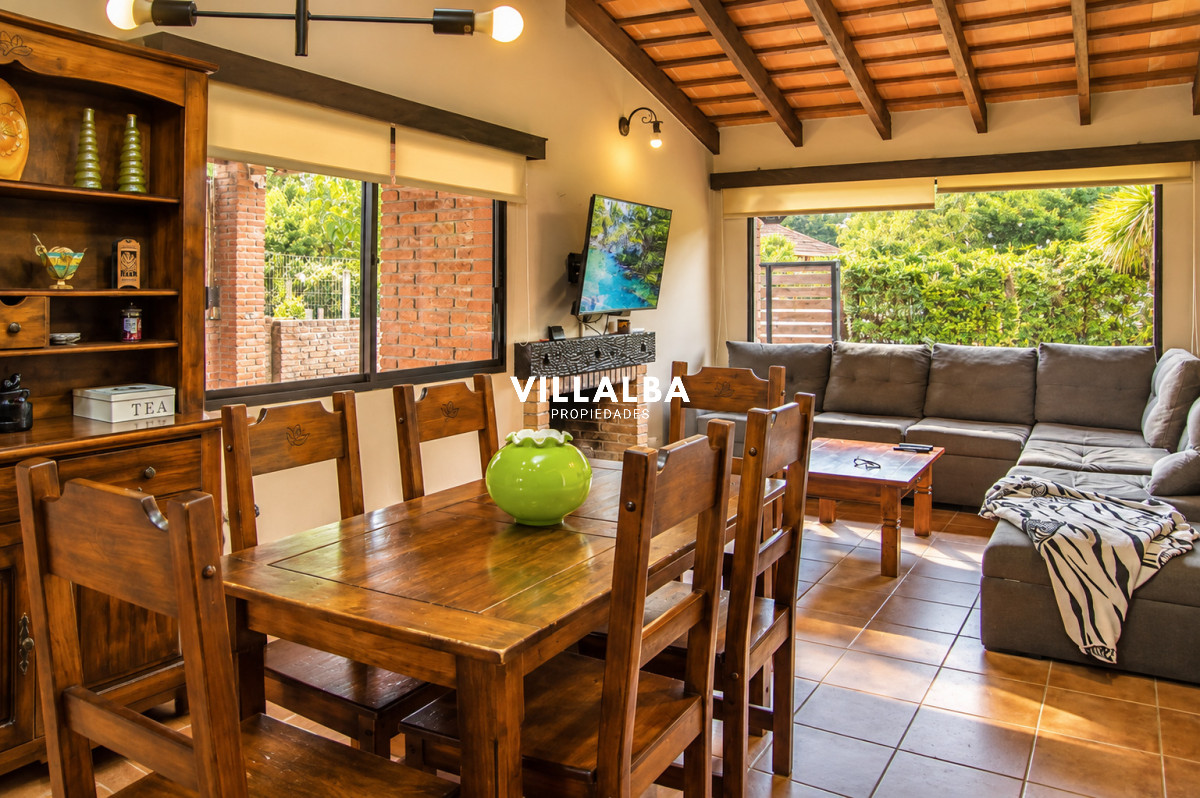 Apartamento ID.4791 - En venta casa de 3 Dormitorios en Jardines de Córdoba