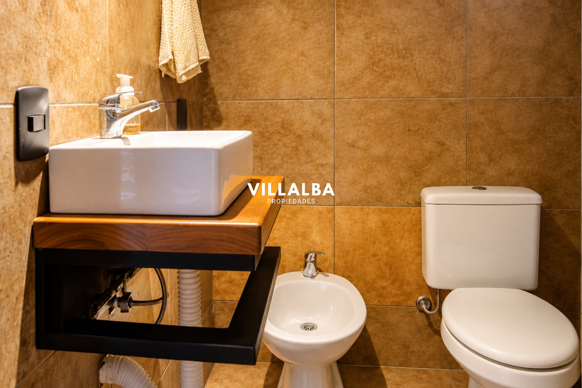Apartamento ID.4791 - En venta casa de 3 Dormitorios en Jardines de Córdoba