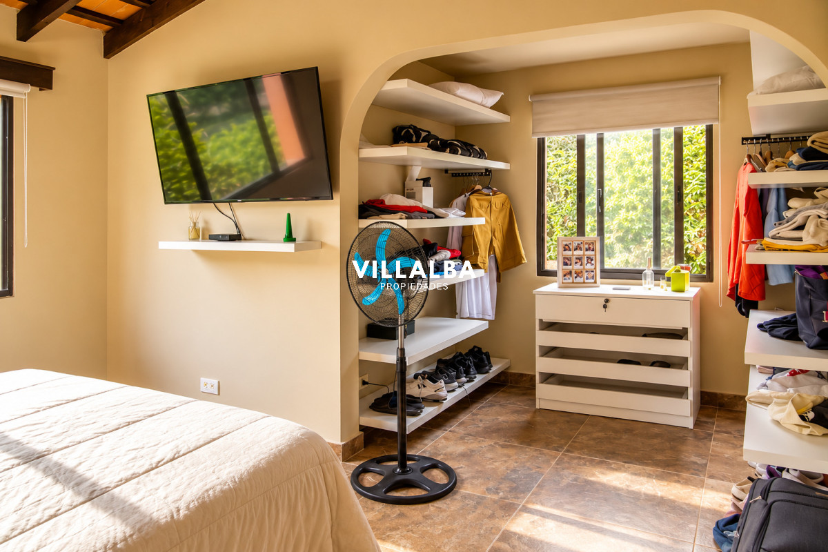 Apartamento ID.4791 - En venta casa de 3 Dormitorios en Jardines de Córdoba