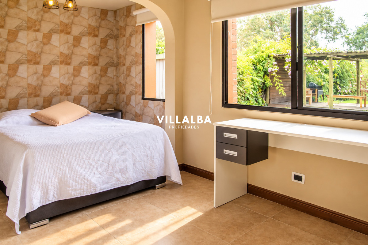 Apartamento ID.4791 - En venta casa de 3 Dormitorios en Jardines de Córdoba