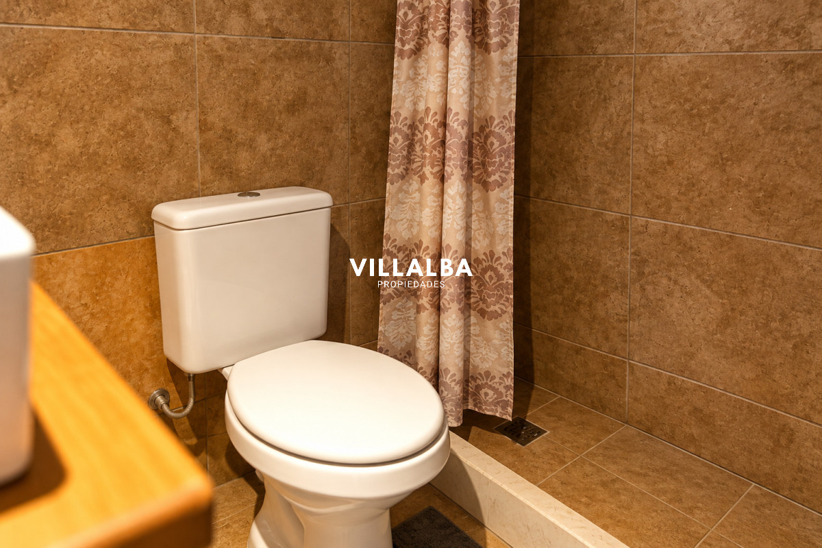 Apartamento ID.4791 - En venta casa de 3 Dormitorios en Jardines de Córdoba