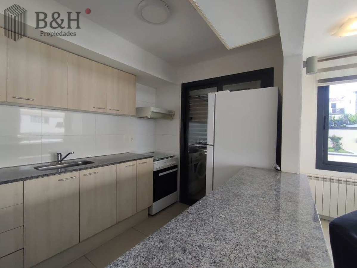 Apartamento ID.7544 - Apartamento en venta, 3 dormitorios, centro de Maldonado