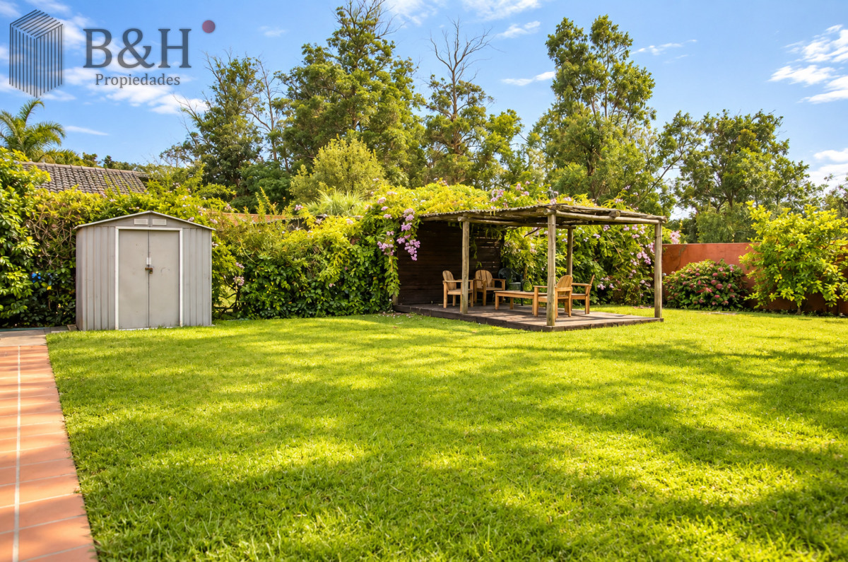 Casa ID.8058 - En venta casa de 3 Dormitorios en Jardines de Córdoba