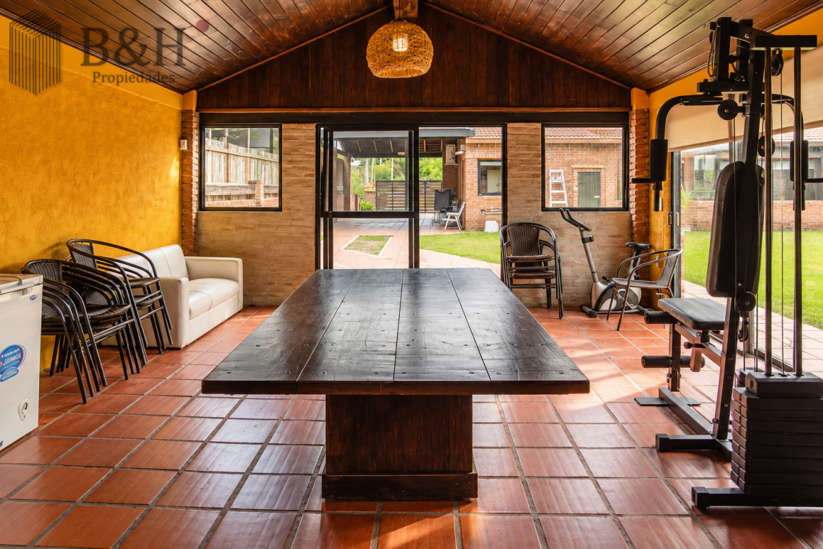 Casa ID.8058 - En venta casa de 3 Dormitorios en Jardines de Córdoba