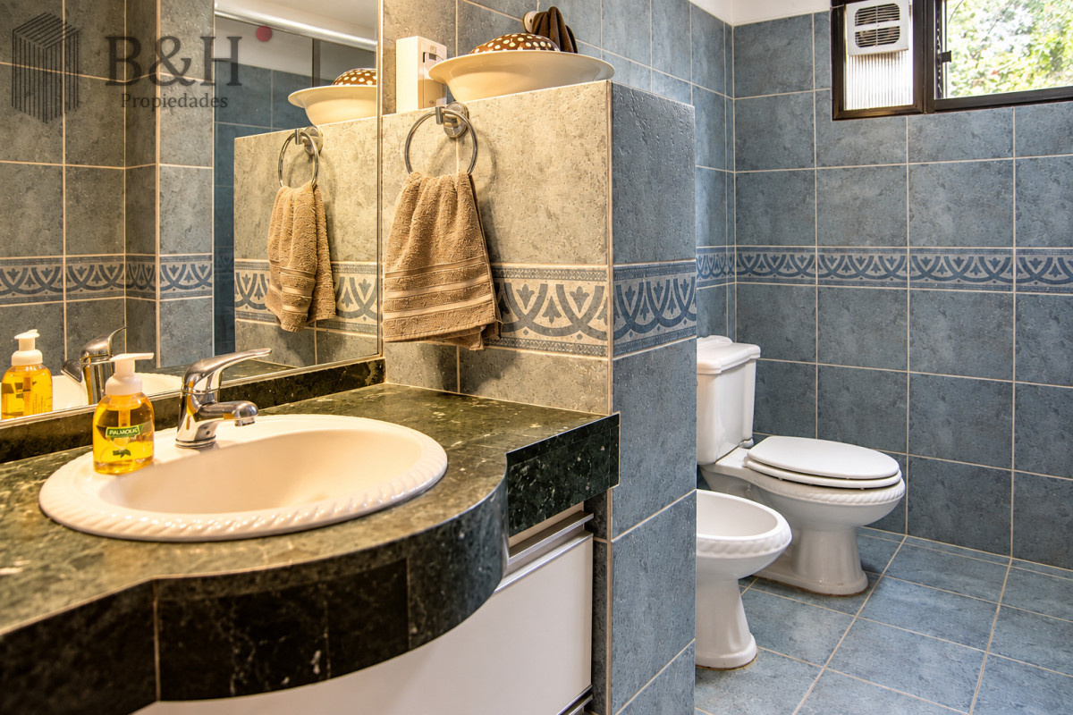 Casa ID.8058 - En venta casa de 3 Dormitorios en Jardines de Córdoba