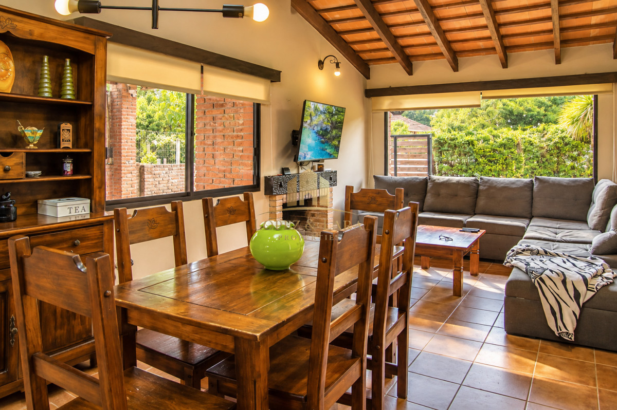 Casa ID.400 - En venta casa de 3 Dormitorios en Jardines de Córdoba