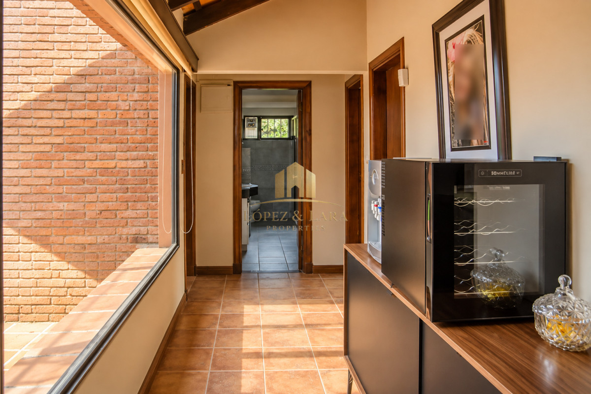 Casa ID.400 - En venta casa de 3 Dormitorios en Jardines de Córdoba
