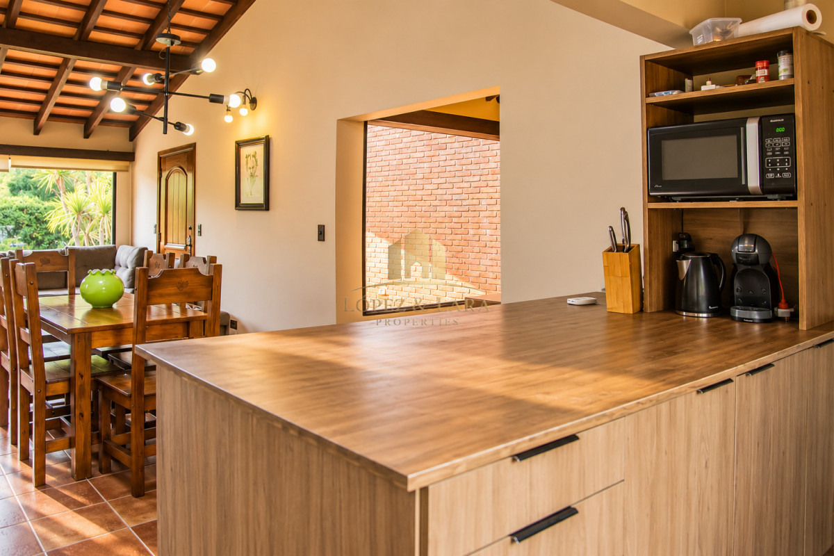 Casa ID.400 - En venta casa de 3 Dormitorios en Jardines de Córdoba