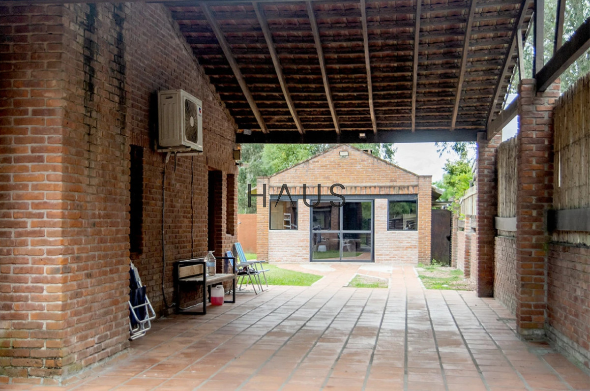 Casa ID.938 - En venta casa de 3 Dormitorios en Jardines de Córdoba